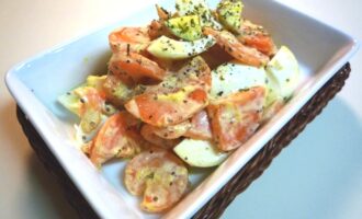 Салат из вареной моркови и яиц