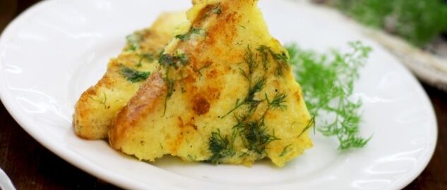 Гренки с яйцом и сыром