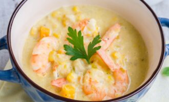 Суп с креветками и кукурузой