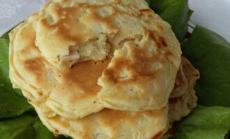 Оладьи с ветчиной и сыром