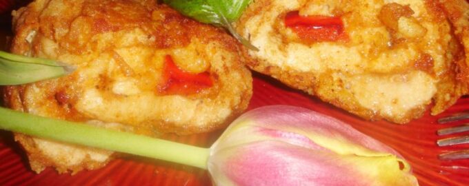 Куриный рулет с перцем и сыром