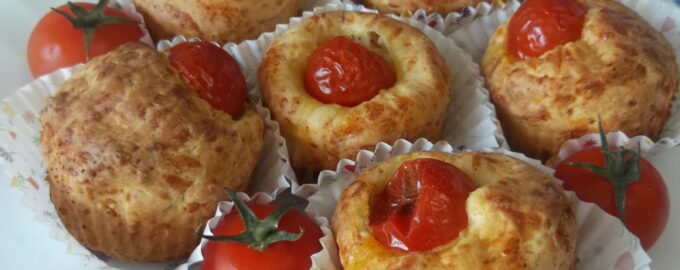 Маффины с сыром и помидорами