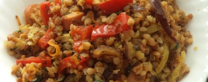 Гречка с курицей и овощами