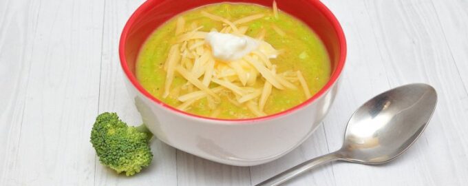 Суп-пюре из брокколи с сыром