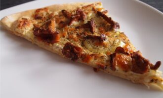 Пицца с лисичками
