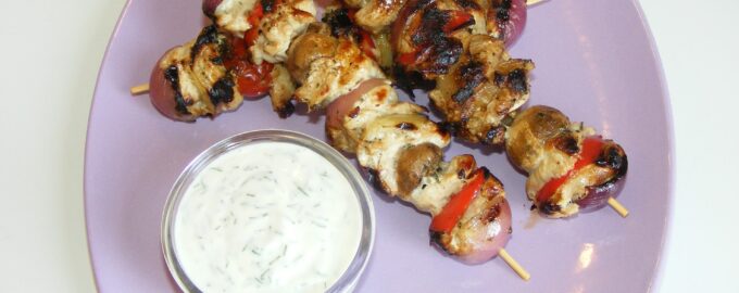 Индейка с овощами на шпажках