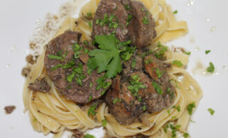 Спагетти с куриной печенью