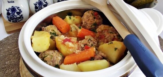 Тефтели с картошкой в мультиварке вкусный рецепт с фото пошагово и видео