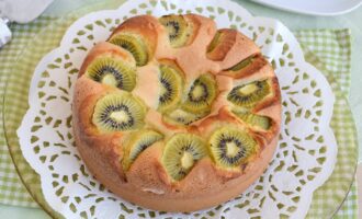 Пирог с киви