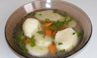 Суп из индейки с клецками