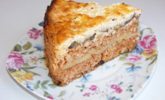 Греческая мусака с баклажанами и картофелем