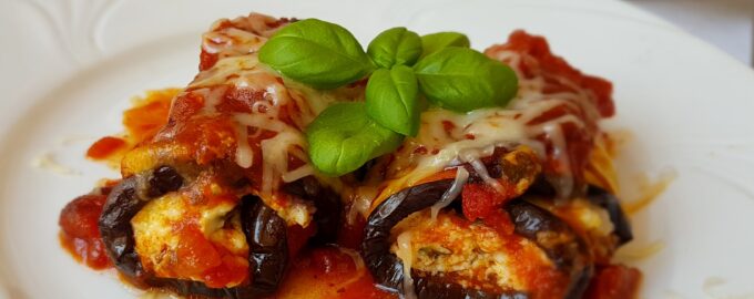 Рулетики из баклажанов и рикотты