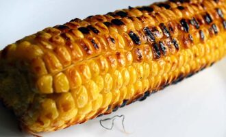 Жареная кукуруза на сковороде