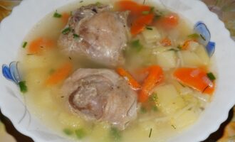 Куриный суп с вермишелью