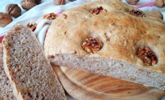 Хлеб с грецкими орехами