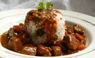 Утиная грудка с рисом и грибами