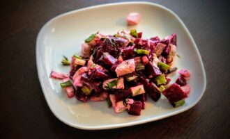 Салат из свеклы с сыром фета