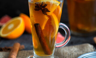 Чай с апельсинами, корицей и имбирем