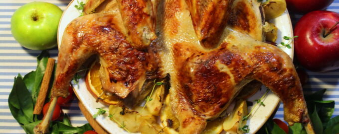 Пряная утка с яблоками и апельсинами