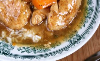 Гуляш из куриного филе