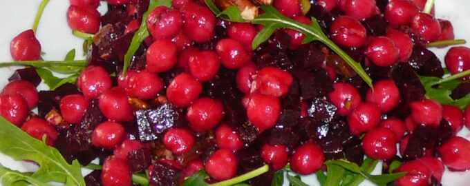 Салат из свеклы и нута