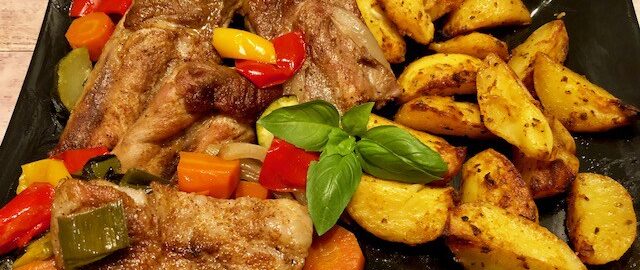 Ребра, запеченные с овощами