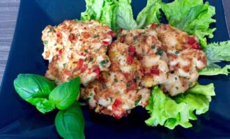 Рубленые куриные котлеты с майонезом и перцем