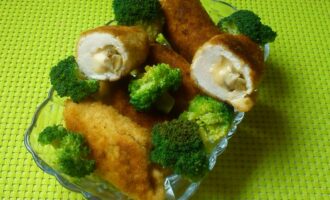 Рулеты куриные с грибами и сыром