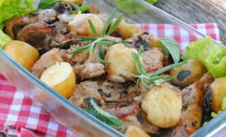 Свинина с картошкой в меду