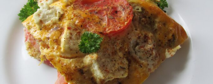 Запеченный омлет со шпинатом и сыром