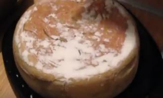 Луковый хлеб в мультиварке