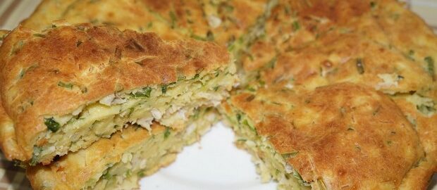 Заливной пирог с курицей и зелёным луком