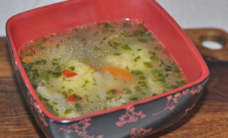 Куриный суп с воздушными клецками