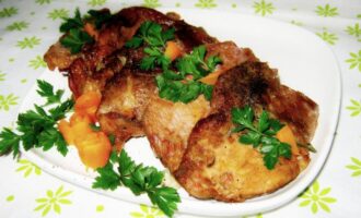 Свинина, запеченная кусочками
