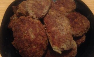 Котлеты без мяса из шпротного паштета