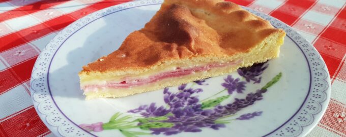 Картофельный пирог с ветчиной и сыром