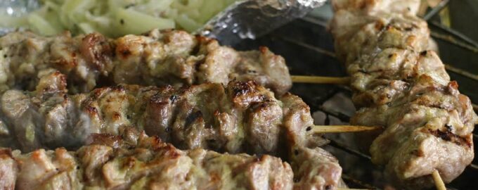 Шашлык из свинины с киви