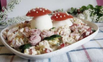 Салат с болгарским перцем и ветчиной
