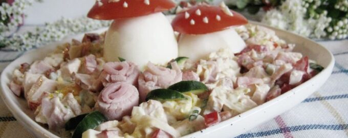 Салат с болгарским перцем и ветчиной