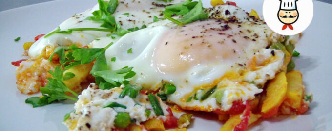 Самая полезная яичница с овощами