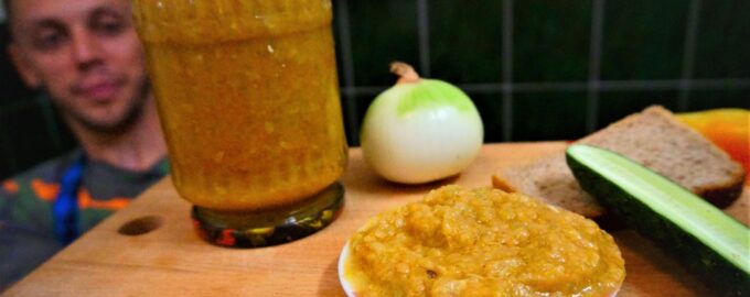 Кабачковая икра с томатным соусом и майонезом на зиму