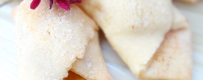 Печенье с яблоками и корицей