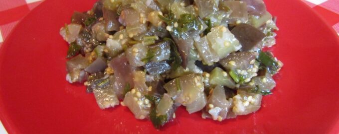 Закуска из баклажанов с чесноком и зеленью