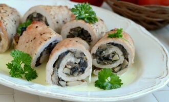 Свиные рулетики с грибами