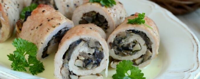 Свиные рулетики с грибами