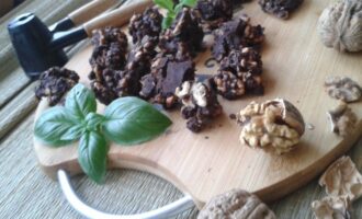 Грецкие орехи в шоколаде
