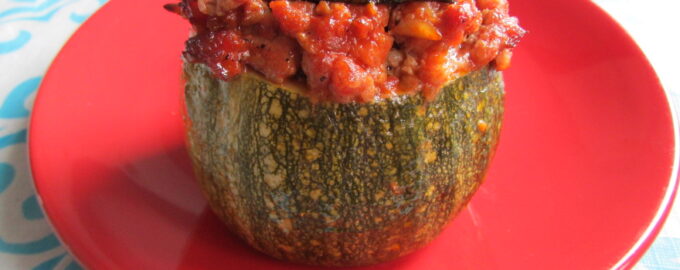 Кабачки, фаршированные мясным фаршем и рисом