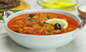 Мясная сборная солянка
