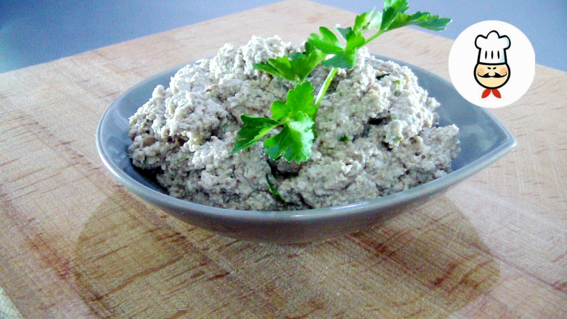 Закуска из печени с перепелиными яйцами