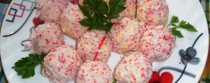 Крабовые шарики с яйцом и сыром
